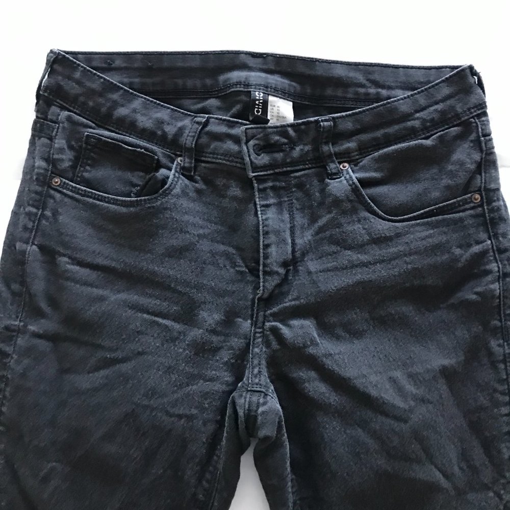 H&M Jeans - Picture 2 of 2